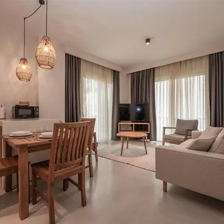 Gizz Apartmanhotel Fethiye
