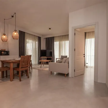 Gizz Apartmanhotel Fethiye