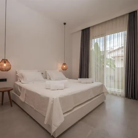 Gizz Apartmanhotel 4*