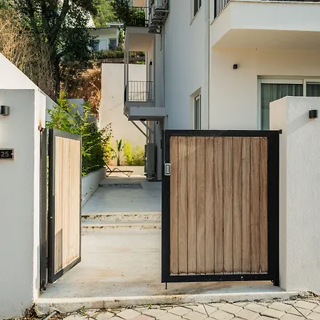 Gizz Apartmanhotel Fethiye